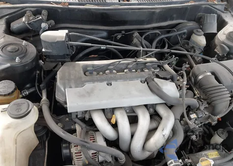 1999 Toyota Corolla Ce z USA, uszkodzony, nr VIN 2T1BR12E8XC103647